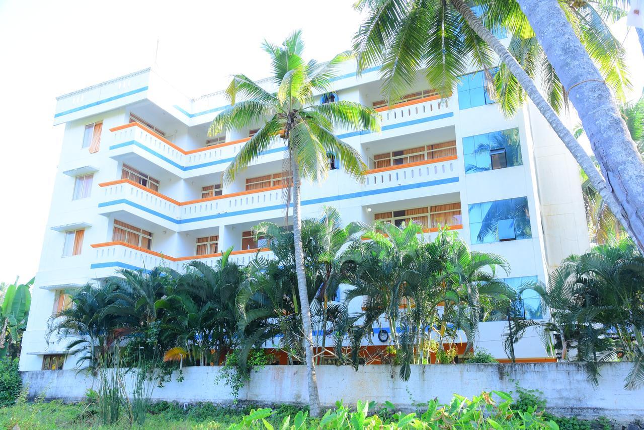 Ocean Bay Ayurvedic Beach Resort Kovalam Zewnętrze zdjęcie